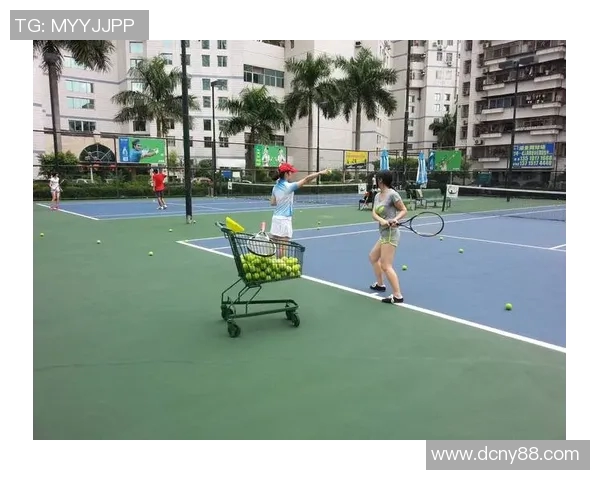 深圳网球队技术探讨:提升网球水平的关键因素与训练方法分析 深圳网球队技术探讨:提升网球水平的关键因素与训练方法分析
