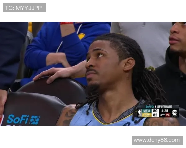 脚踝受伤的足球明星如何克服伤痛重返赛场的励志故事 脚踝受伤的足球明星如何克服伤痛重返赛场的励志故事