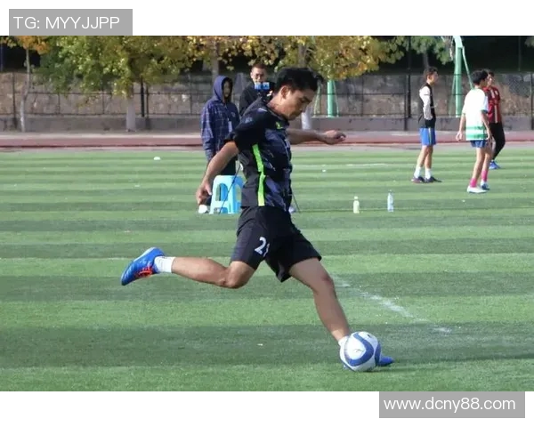 刘娜专访：从绿茵场到人生舞台的足球旅程回顾与展望